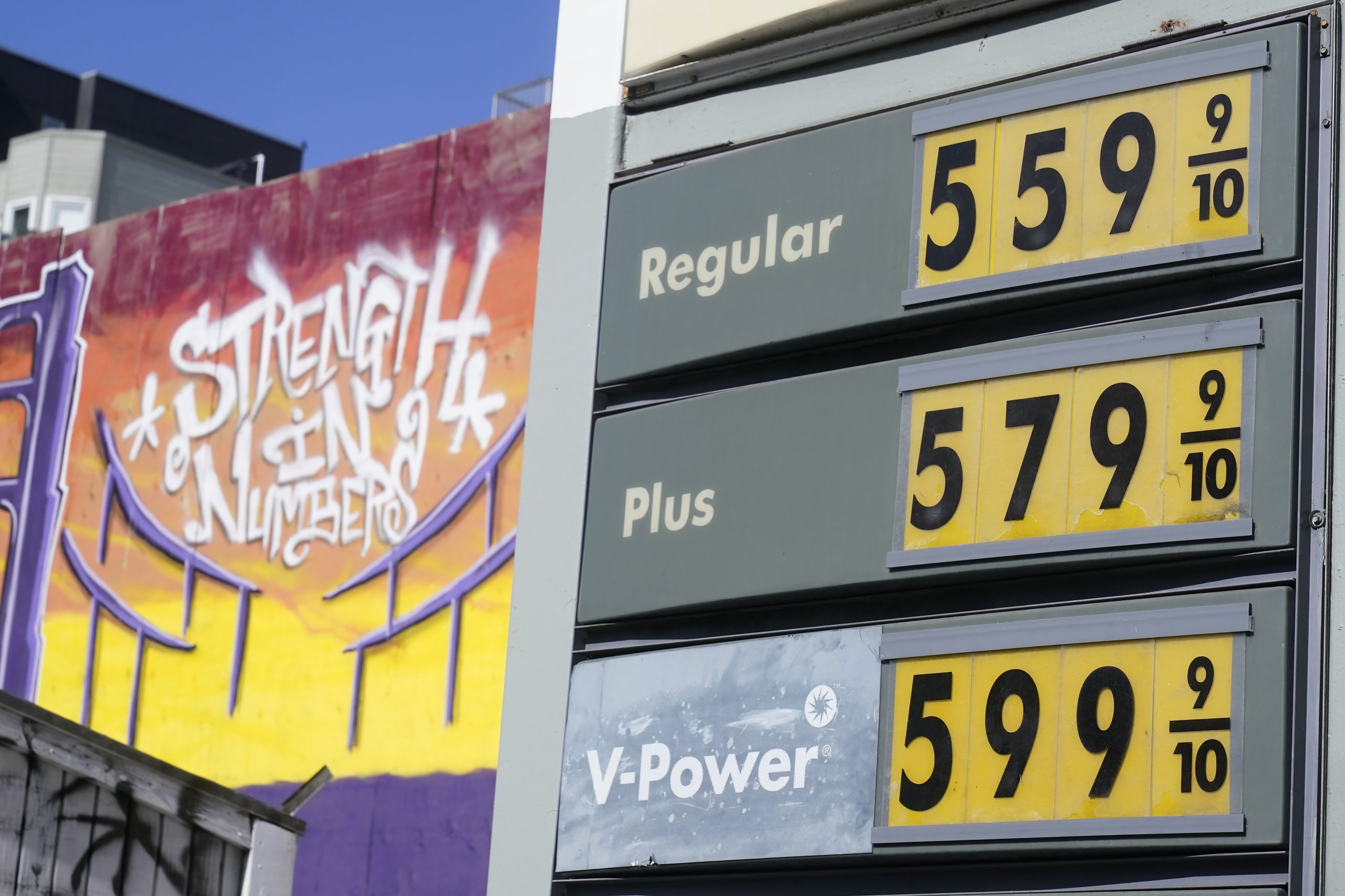 AAA: Thanksgiving will see more travelers than 2021, but highest holiday gas prices on record